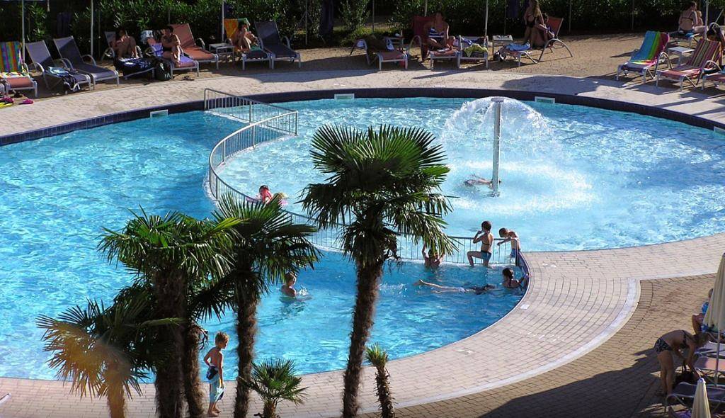 Ganze Wohnung, Villaggio A Mare-Vierzimmer-Maisonette-Wohnung 623 Lir8 für 8 Personen in Porto Santa Margherita, Caorle