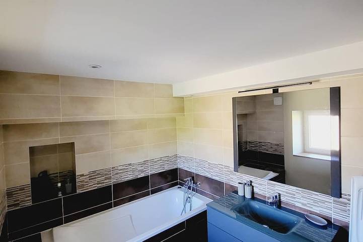 Appartement entier, Meublé de luxe en Drôme provençale in La Bégude-de-Mazenc, Région de nyons