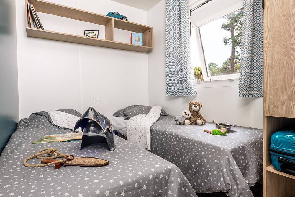 300 m du bassin d'Arcachon | Mobil-home Tv + Clim in Arès, Arcachon region