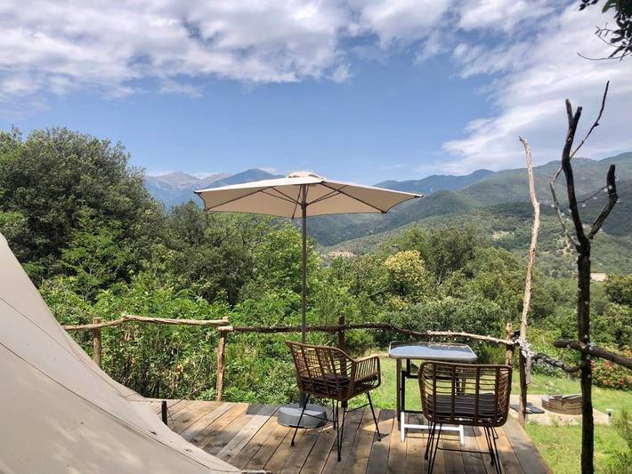 Tente pour 2 personnes, avec vue et balcon ainsi que jardin et piscine dans les Pyrénées-Orientales - 3