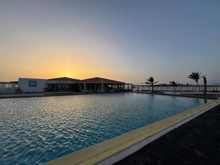 Vakantiewoning voor 2 personen, with uitzicht and kinderzwembad as well as zwembad and balkon, met huisdier in Kaapverdië