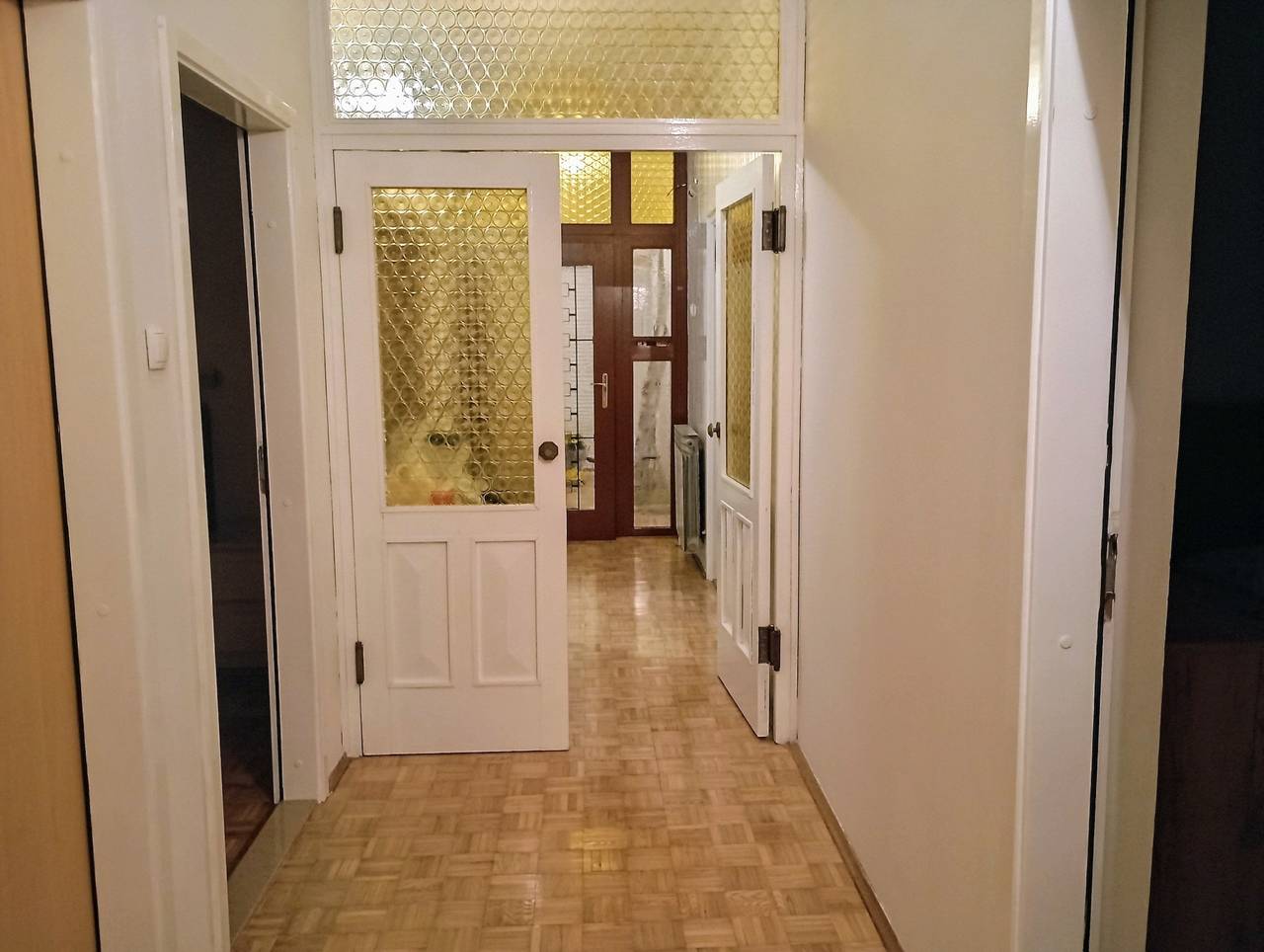 Ganze Ferienwohnung, Ferienwohnung für 6 Personen mit Balkon in Okrug Gornji, Ciovo