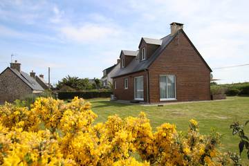 Gîte pour 6 Personnes dans Montfarville, Cotentin, Photo 1