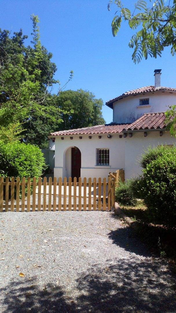 Gîte pour 5 personnes, avec terrasse et jardin, animaux acceptés dans 