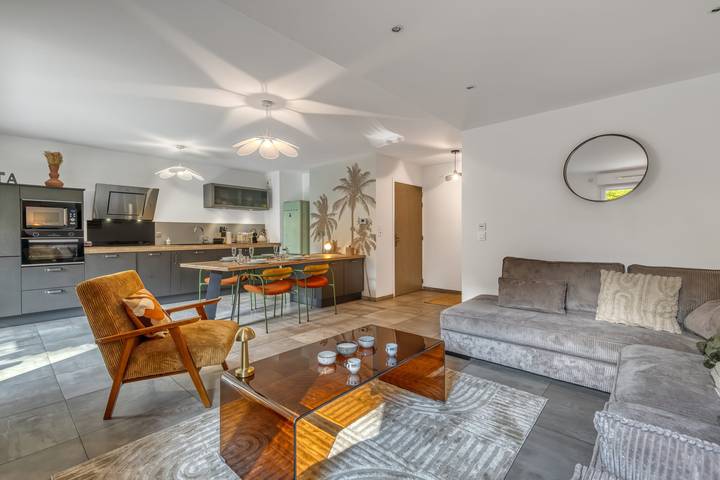 Location de vacances pour 5 personnes, avec terrasse et jardin à Duingt