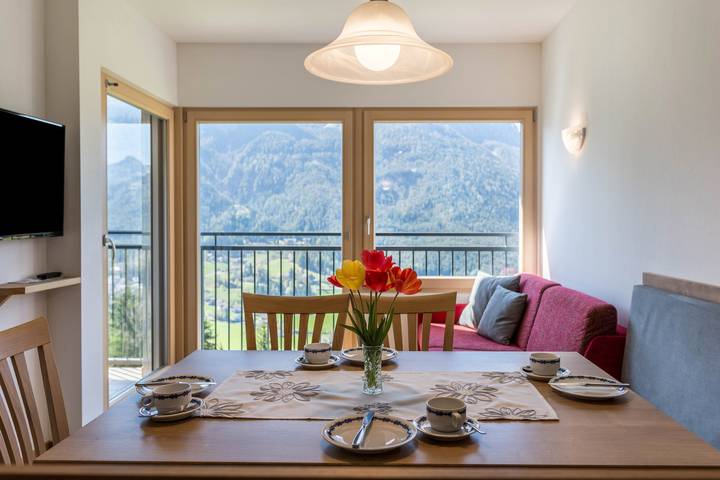 Entire apartment, Apartment 'Thusnelda B' with Mountain View, Balcony & Wi-Fi in Telfen-Lanzin, Kastelruth