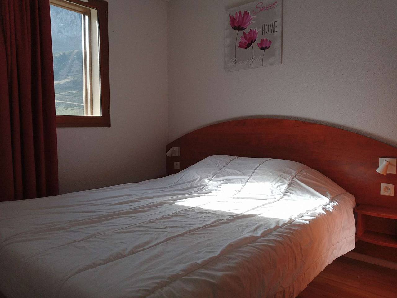 Entire apartment, Cozy 7-Person Duplex: Pool, Fitness Center, Near Slopes & Lifts in La Mongie, Bagnères-de-Bigorre