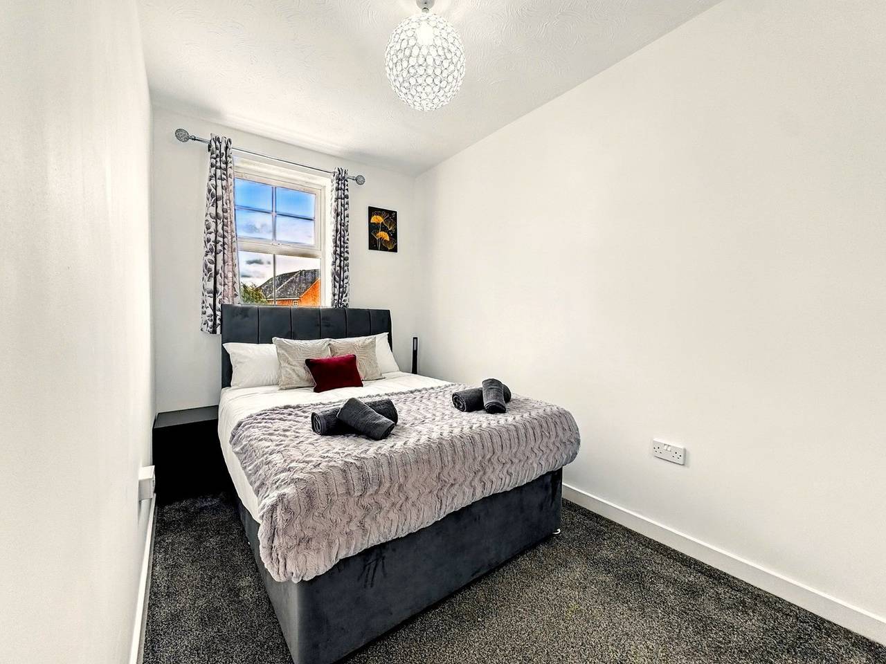 Oakwood House  6 Bed 11 Sleeps Garden-Free Parking in Leicester, Heart of England