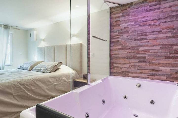 Gîte pour 2 personnes, avec jacuzzi et terrasse à Villeneuve-le-Roi - 3