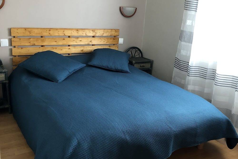 Apartamento entero, T 3, centro, duerme 8, 300 metros de la góndola in Font-Romeu-Odeillo-Via, Parque Natural Regional de los Pirineos Catalanes