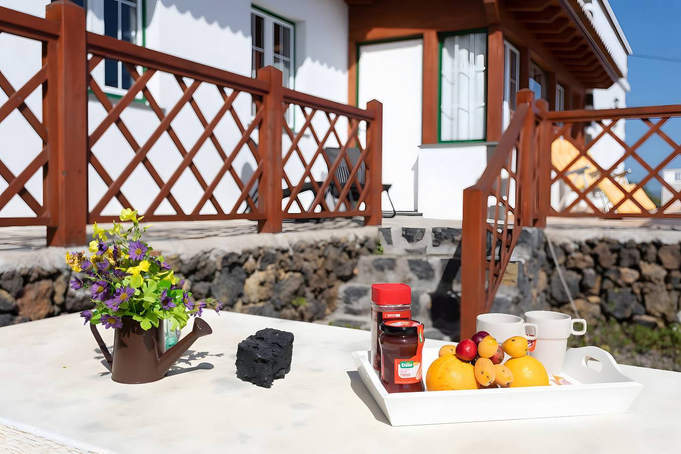 Casa Vacacional 'Los Duraznos' con Terraza Privada, Jardín Privado y Wi-Fi in Callejones, Villa de Mazo