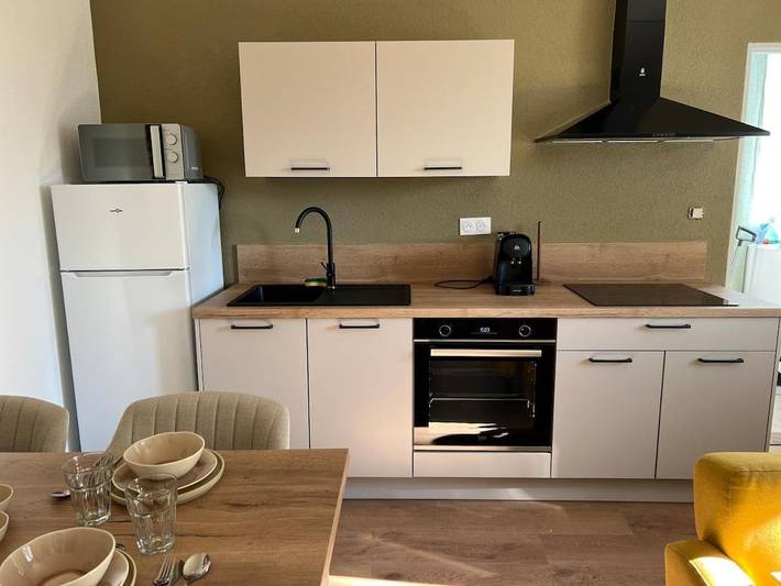 Gîte pour 5 personnes, avec terrasse et jardin à Delle - 4