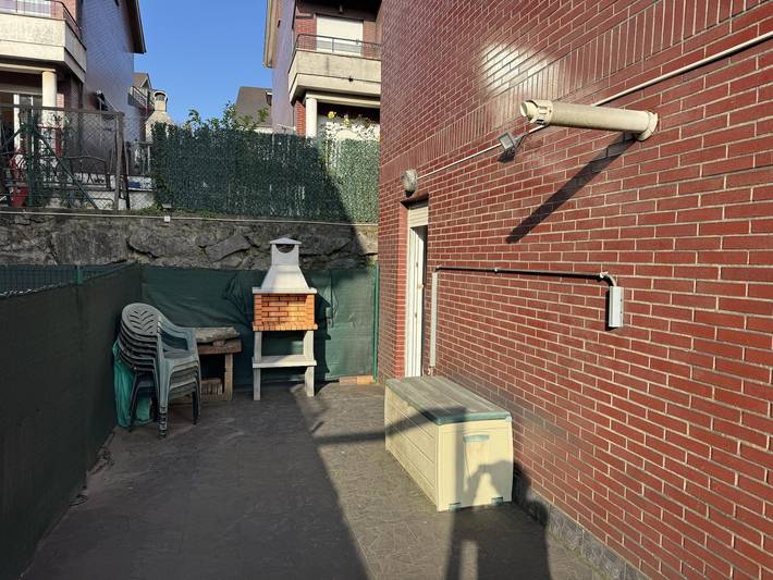 Gemütliches Apartment mit Garten, Balkon und Meerblick - El Astillero in Camargo, Kantabrische Küste