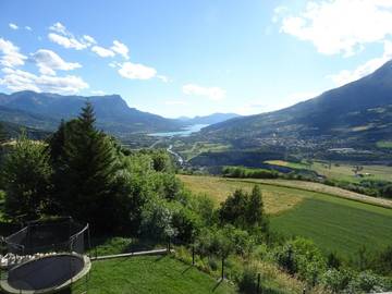 Gîte pour 6 personnes, avec jardin ainsi que vue et vue sur le lac à Saint-André-d'Embrun