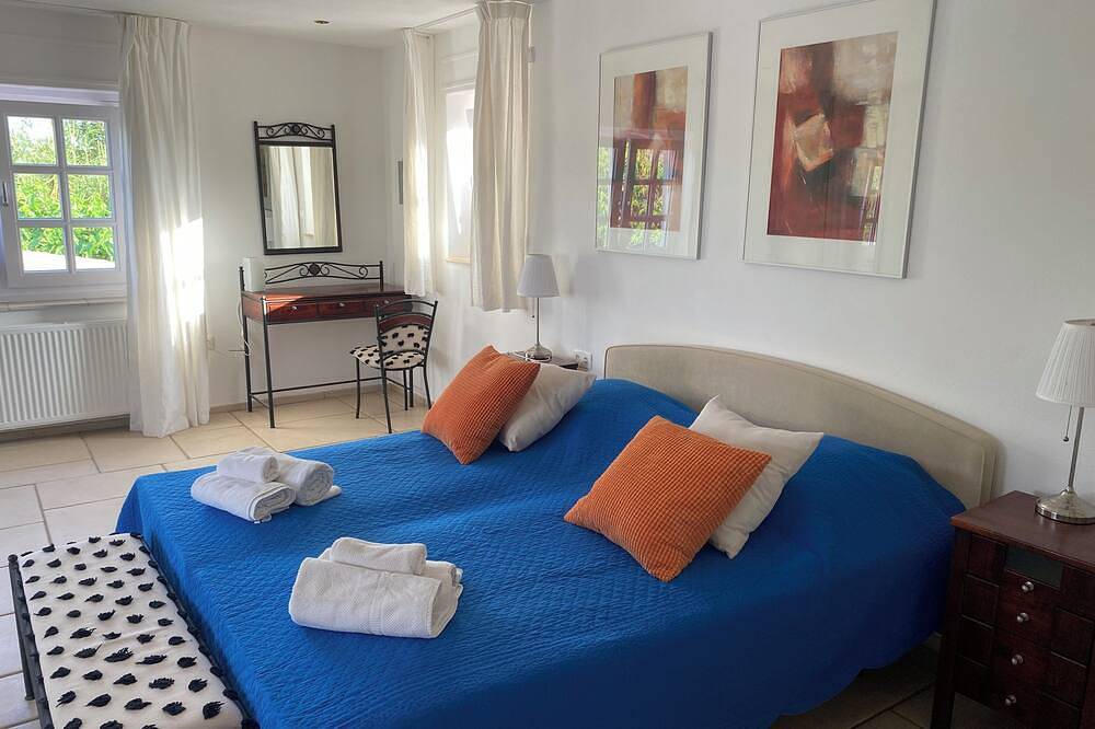 Villa Anna pampelonne 6 chambres 12 pers Piscine au sel et jacuzzi in Pampelonne, Ramatuelle