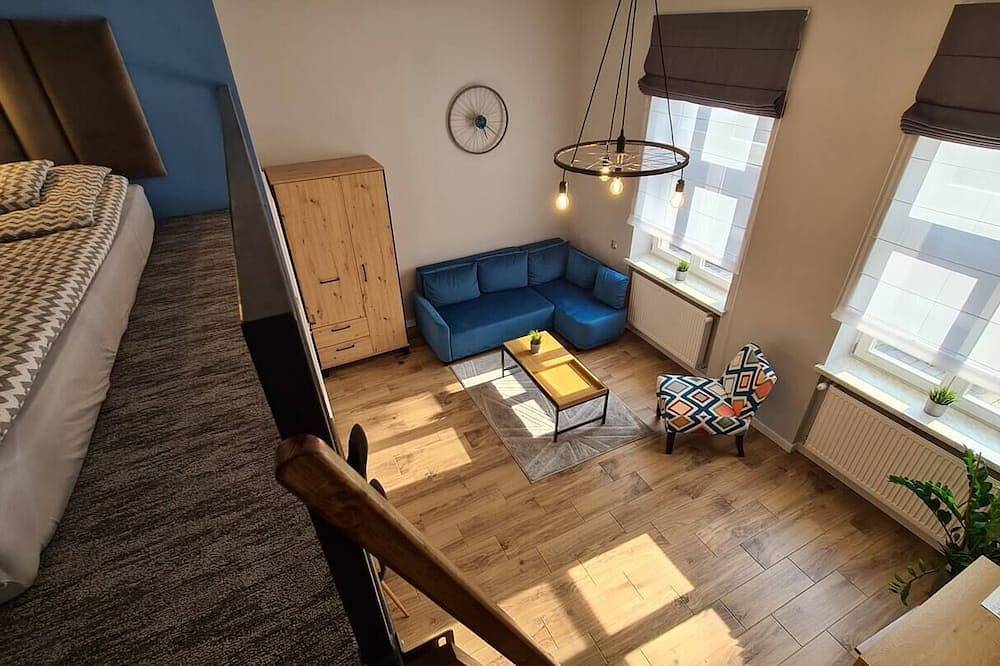 Ganze Wohnung, Park Apartment with Mezzanine in Gnesen, Großpolen