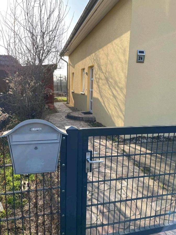 Ferienwohnung für 2 Personen, mit Terrasse und Garten sowie Ausblick in Karlshorst Berlin