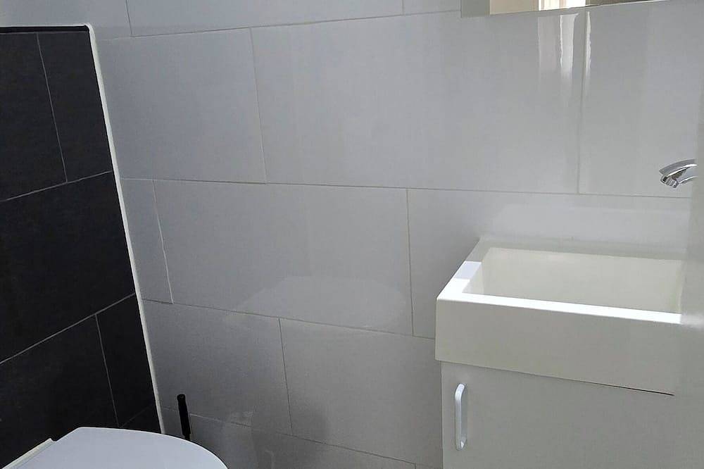 Entire apartment, Holiday apartment “Dream Time”: your ideal retreat in Neuss, Düsseldorf region
