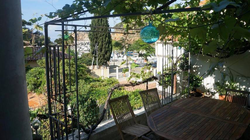 Location de vacances pour 3 personnes, avec vue et jardin à Ensuès-la-Redonne - 3