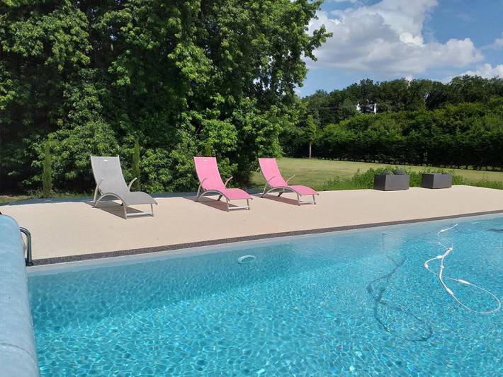 Location de vacances pour 4 personnes, avec piscine ainsi que vue et jardin à La Membrolle-sur-Choisille - 3