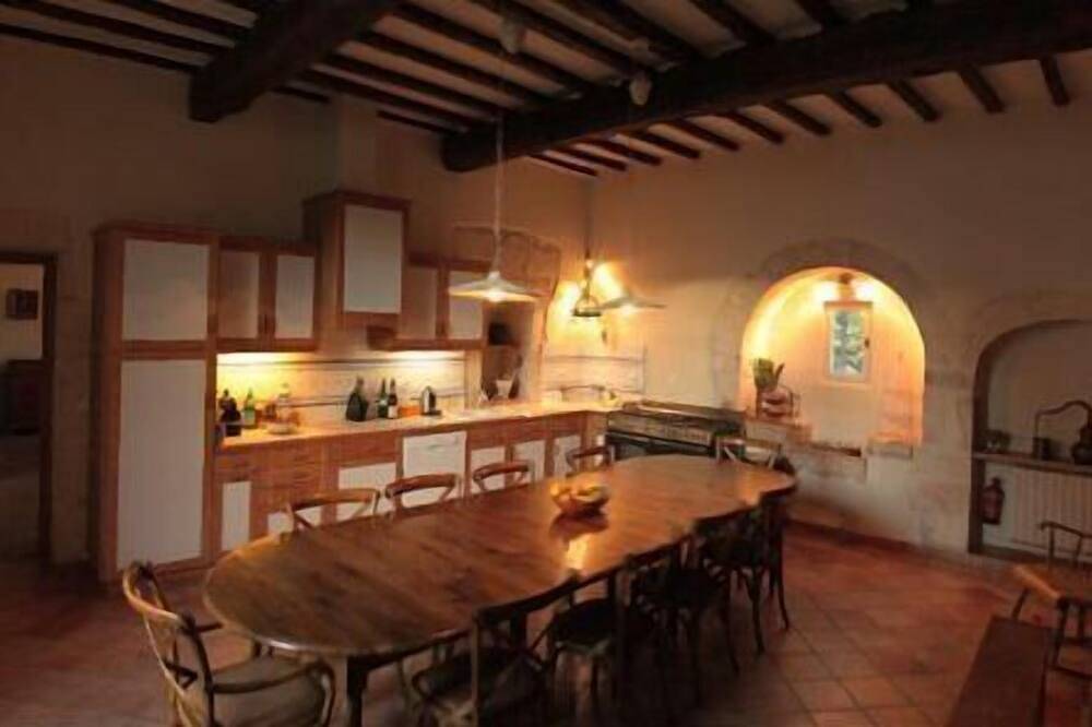 Passez des vacances dans un château entièrement rénové ! in Monflanquin, Région de Villeneuve-sur-Lot