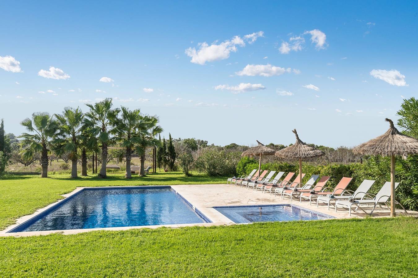 Ferienhaus Finca Na Blanca mit Meerblick, Pool, Wlan, Terrassen und Garten in Petra (Mallorca), Mallorca Inselmitte