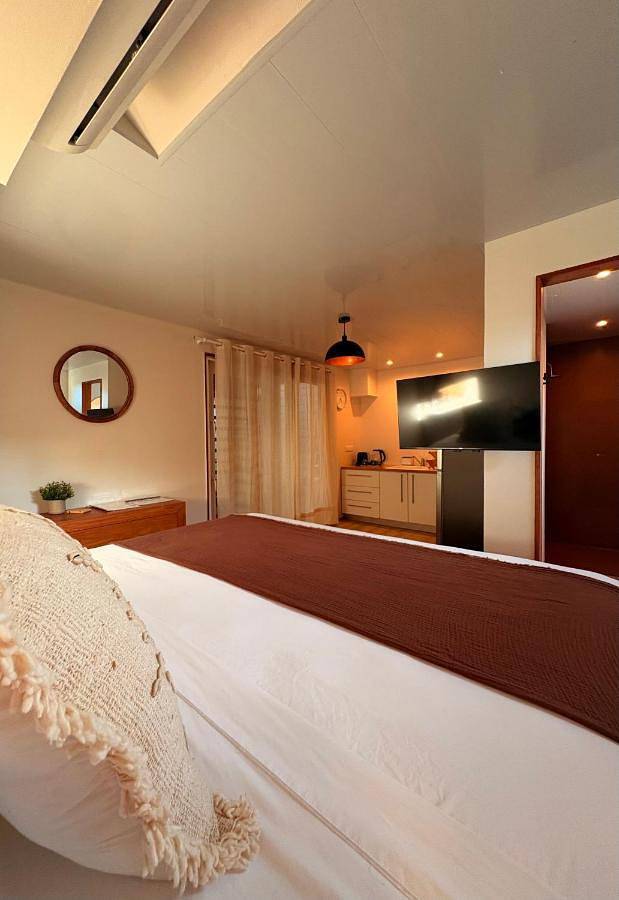 Maison d’hôte pour 2 personnes, avec jardin et vue ainsi que piscine et terrasse dans Mo'orea - 4