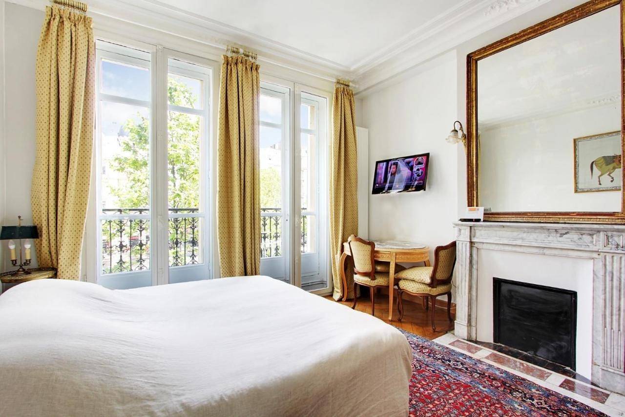 Suite junior avec balcon et vue sur Arc de Triomphe in Paris, Ile de France