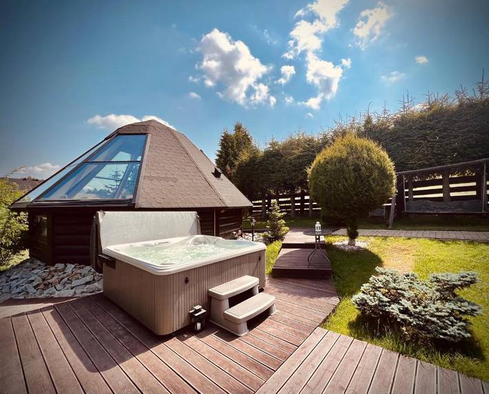 Dom dla 4 osób, z Jacuzzi i Taras oraz Ogród w Koniaków