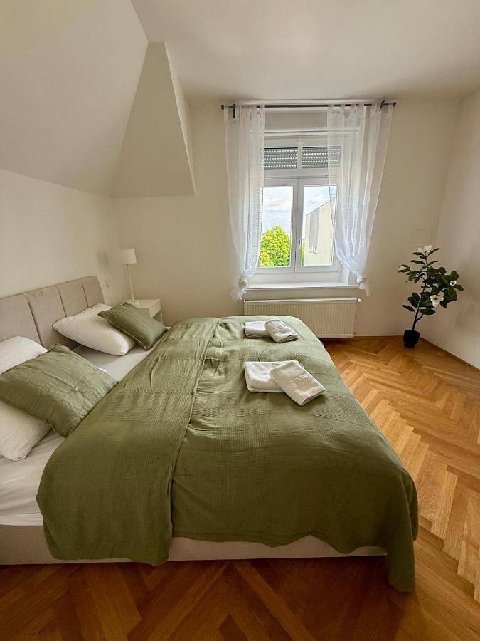 Family Villa Hanspaulka in Prag, Mittelböhmen