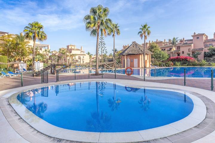 Ferienwohnung für 4 Personen, mit Sauna und Kinderpool sowie Garten in Estepona - 2