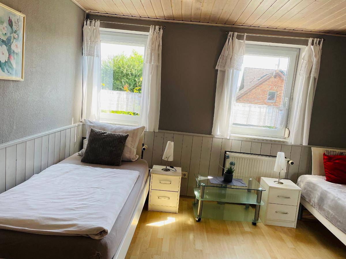 Ferienwohnung Angelika Gries - Ferienwohnung Angelika Gries mit 2 getrennten Schlafzimmern in Margetshöchheim, Fränkisches Weinland