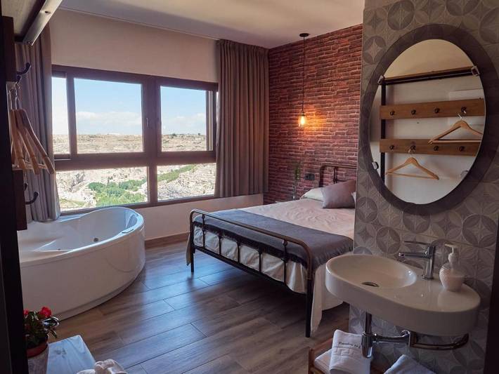 Casa rural para 2 personas, con Balcón y Jacuzzi además de Terraza y Jardín en Alcalá del Júcar - 4