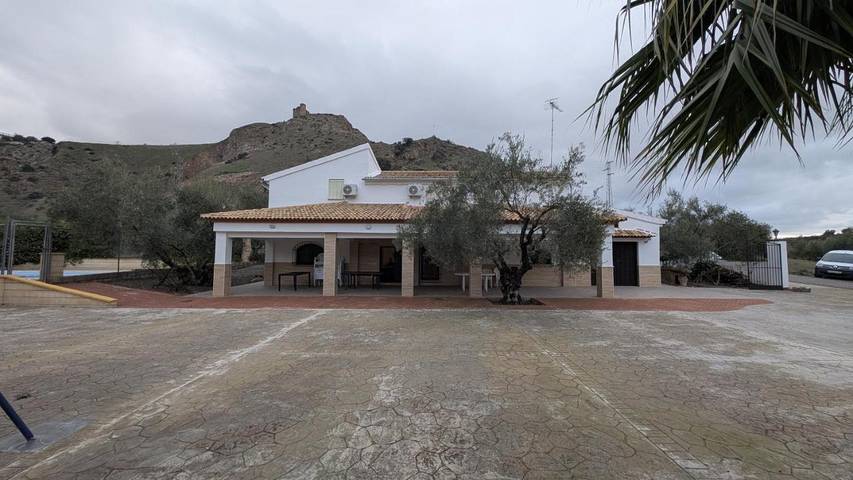 Casa rural para 24 personas, con Balcón y Terraza además de Jardín y Piscina en Alameda - 2