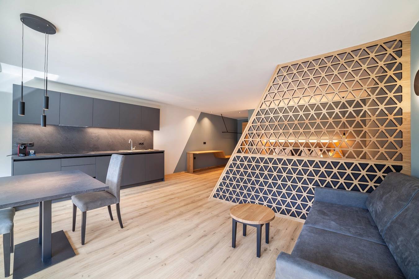 Ganzes Studio, Einzimmerapartment 'Garden Lodge Exclusive Two' mit Bergblick, privater Terrasse und Wlan in Saltaus, St. Martin in Passeier