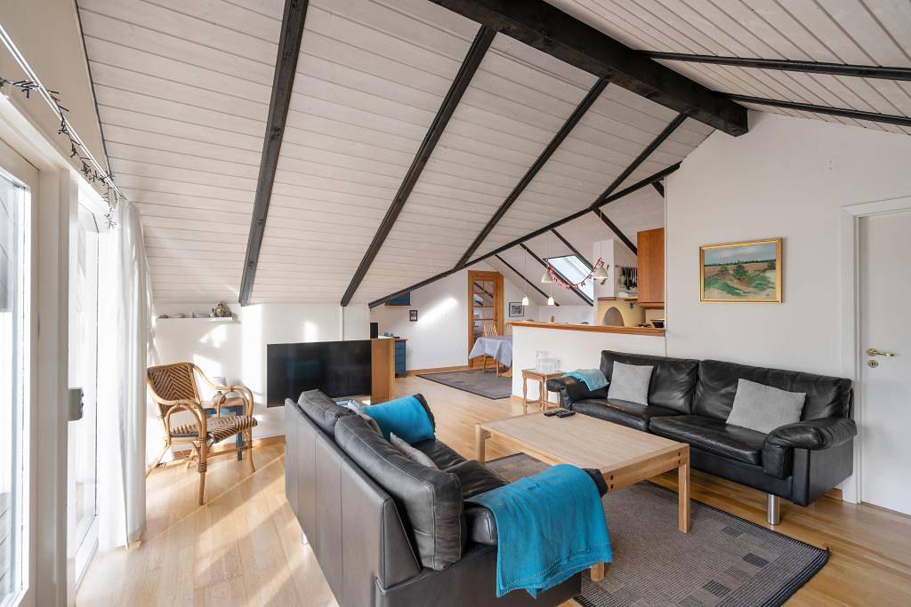 Cosy holiday home with wood-burning stove - 800 metres to beach in Rindby, Fanø
