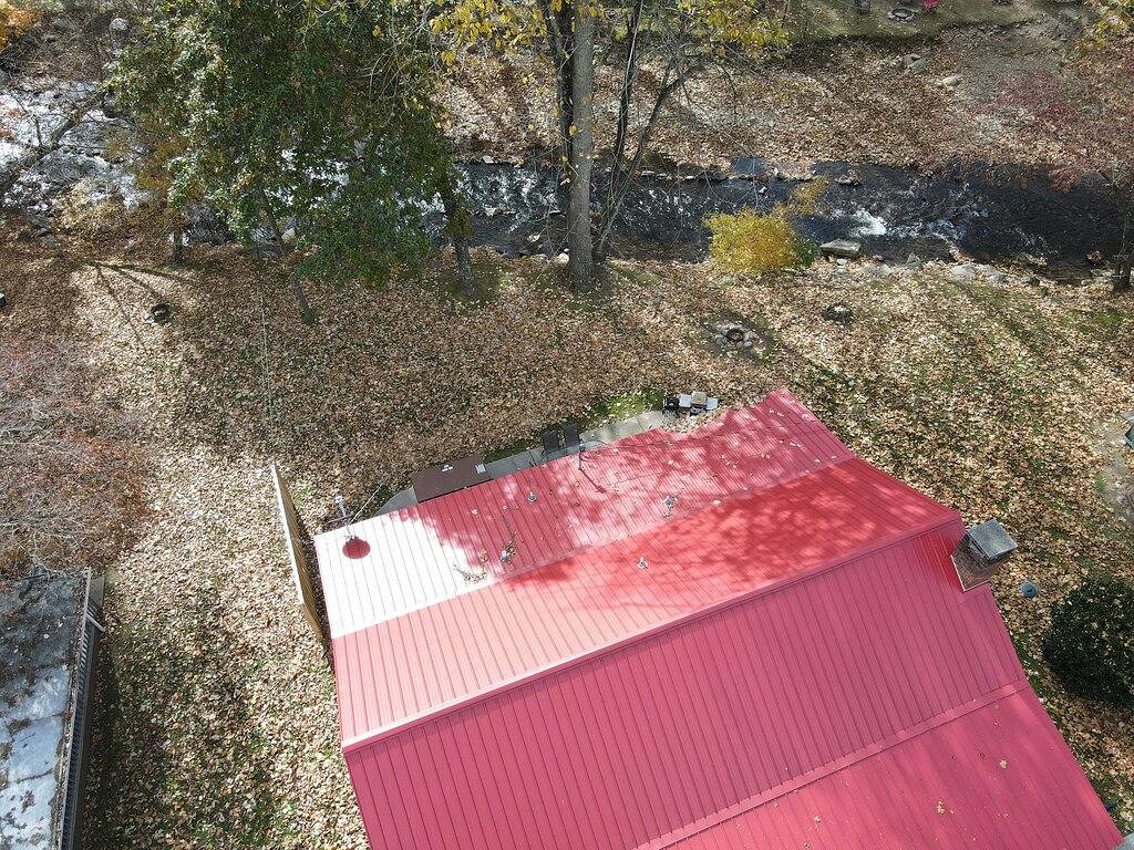 Shady Creek auf Bold Jonathan Creek in Blue Ridge Parkway, Maggie Valley