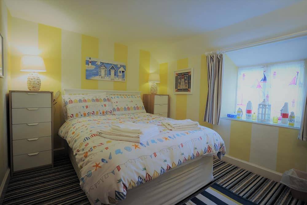 Sunbeam Cottage nestling in the heart of Branscombe village with a parking space in Branscombe, Jurassic Coast