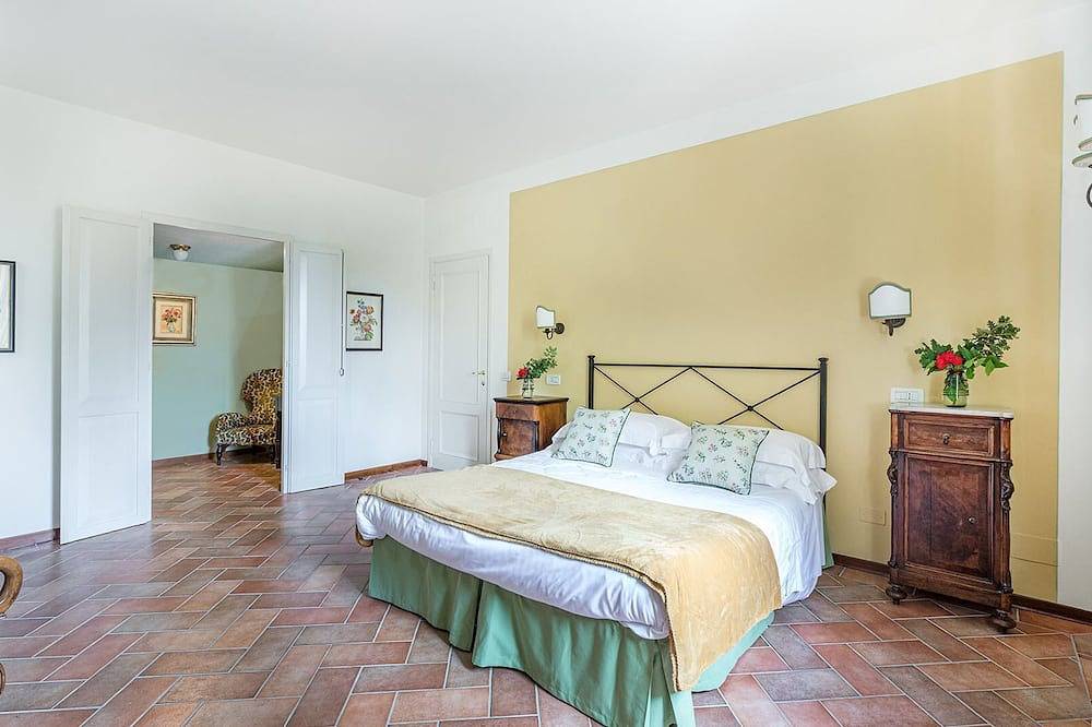 Solaria di Santa Maddalena 14, Castelnuovo Berardenga, Siena and Chianti in Vagliagli, Chianti