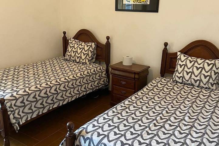 Gîte pour 8 personnes, avec balcon, animaux acceptés à Ribeira de Pena - 4