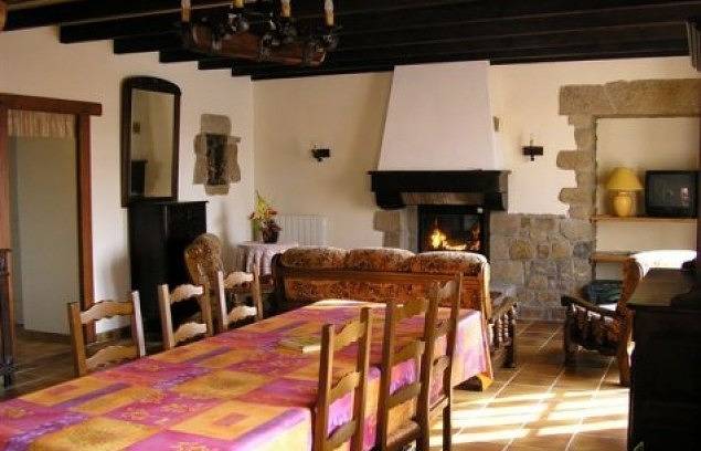Gîte pour 4 personnes, avec jardin et jacuzzi