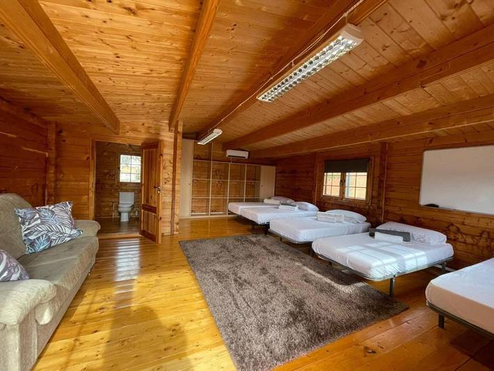 Casa rural para 18 personas, con Balcón y Terraza además de Jardín y Piscina en El Hito - 2