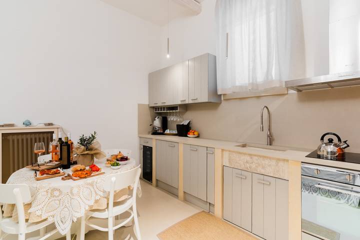 Bacchus Luxury Home Ancient Suite in Otranto: Spa Tub, Fireplace, Parking, Wi-Fi, AC in Otranto, Otranto region