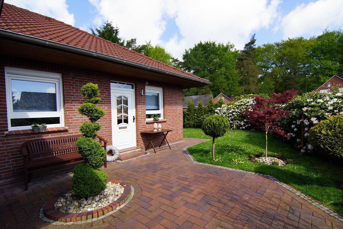 Ferienhaus in Wichte mit Grill, Terrasse und Garten in Berumbur, Norden und Umgebung