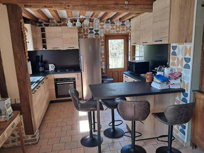 Location de vacances pour 8 personnes, avec terrasse ainsi que piscine et jacuzzi dans Préaux-Saint-Sébastien