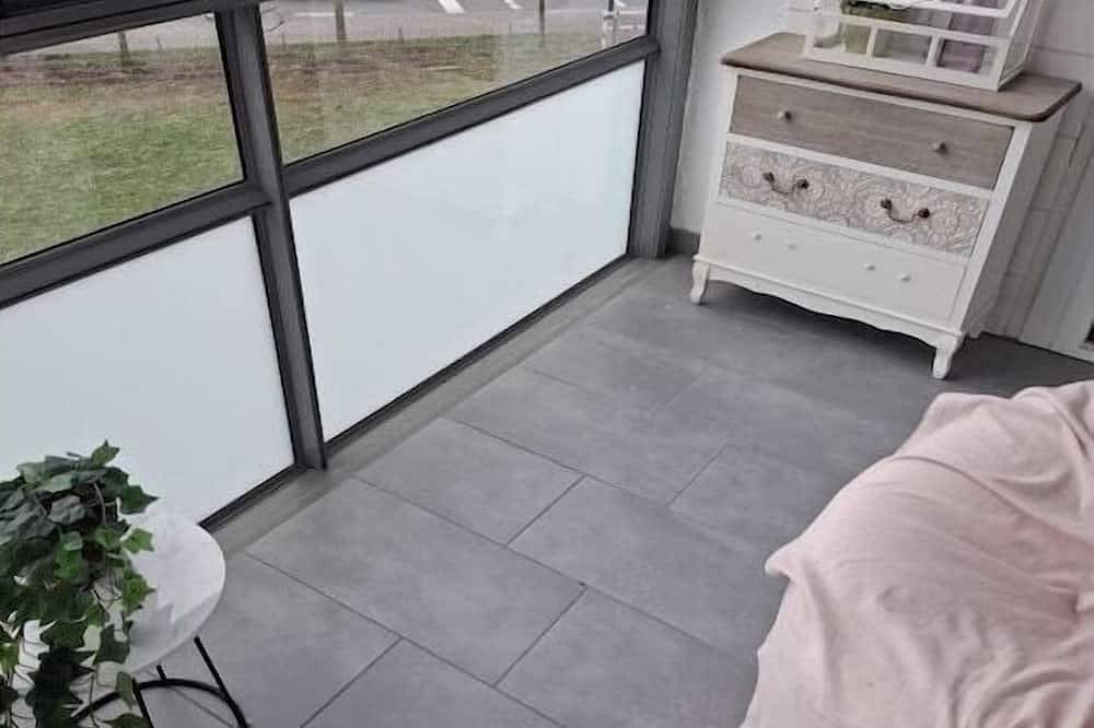 Ganze Wohnung, Ferienwohnung in Hanau mit Schwimmbecken in Hanau, Main-Kinzig-Kreis
