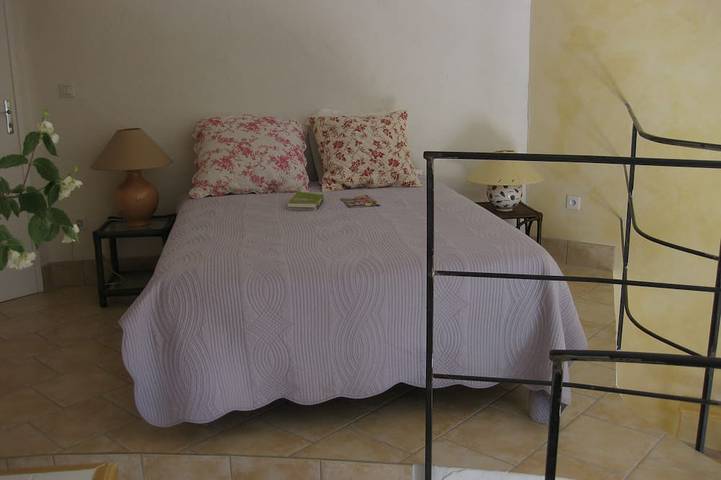 Gîte pour 3 personnes, avec jardin et terrasse à Chambonas - 3