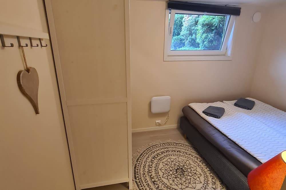 Ganze Wohnung, Charming 2-bedroom apartment in peaceful Stavanger area near tour hike! in Stavanger