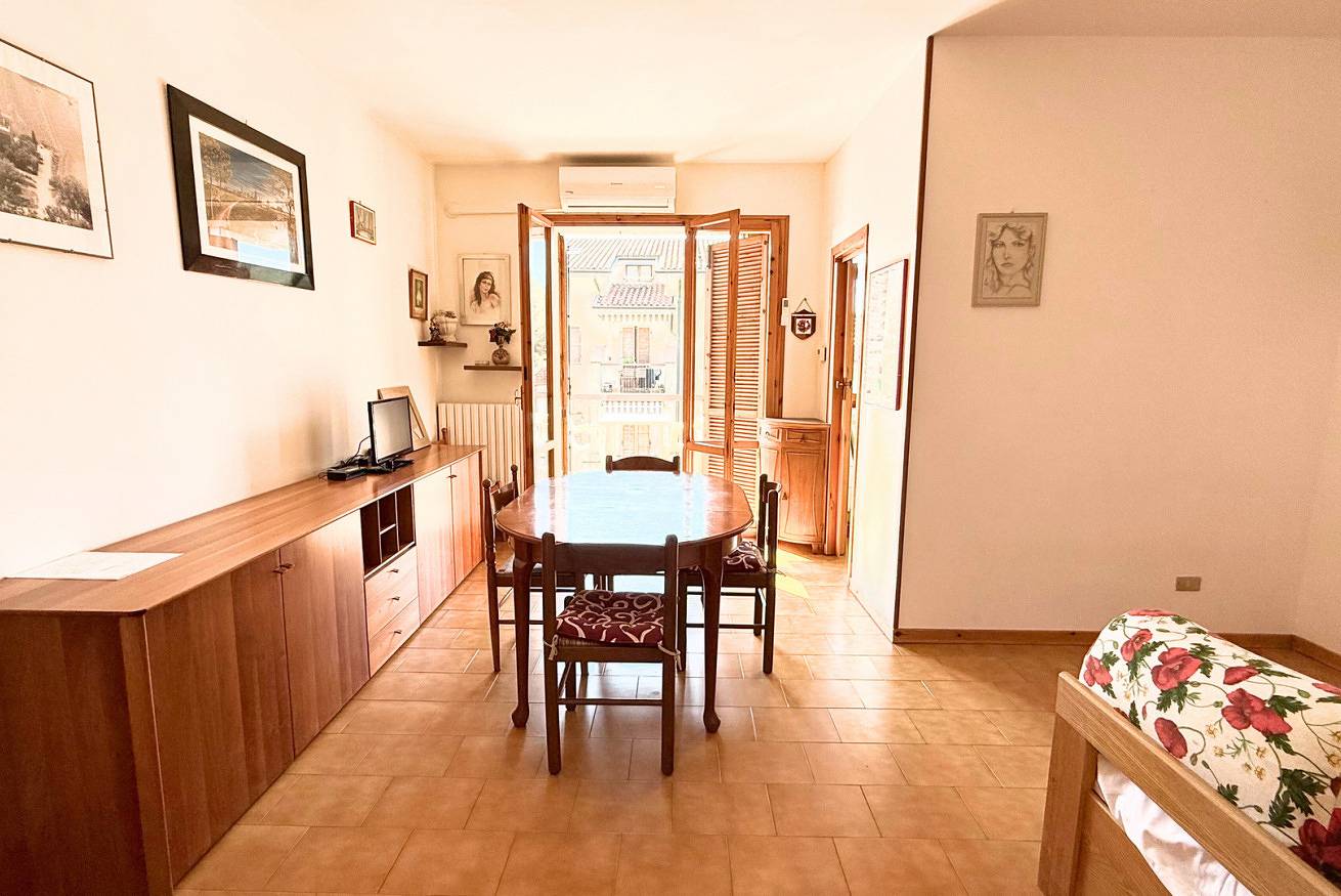 Apartamento entero, N034 - Numana, large three-room apartment with terrace in Sirolo, Riviera del Conero