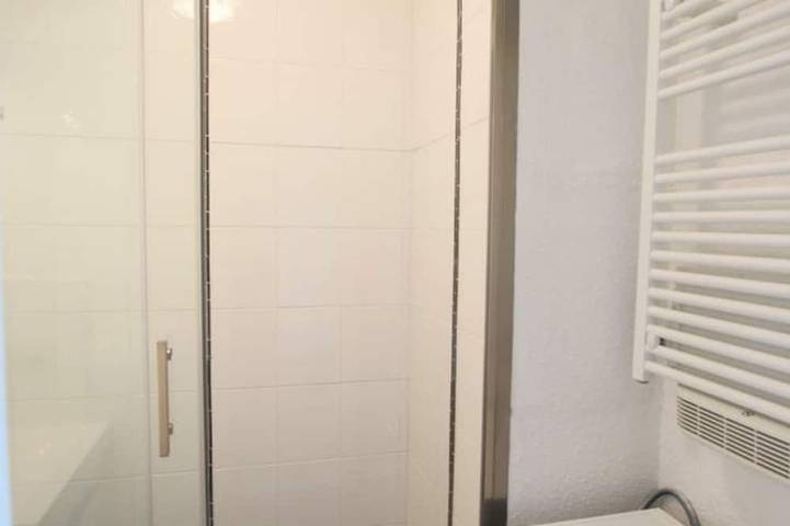 Appartement entier, Appartement cosy avec loggia vue mer, animaux admis in Donville-les-Bains, Côte de la Déroute